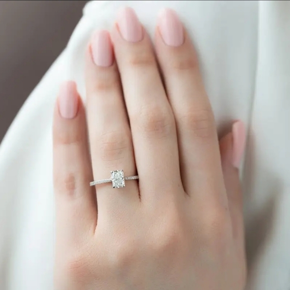 GRA Certified 1 Carat Radiant Cut Moissanite Diamond Ring size 7 - Picture 14 of 16